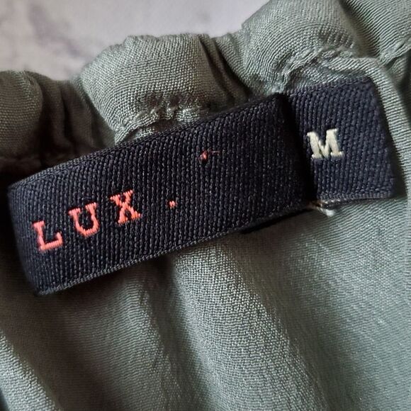 🔸️🔺️Lux Olive Green Silk Embroidered Sleeveless Blouse Medium - Picture 8 of 10